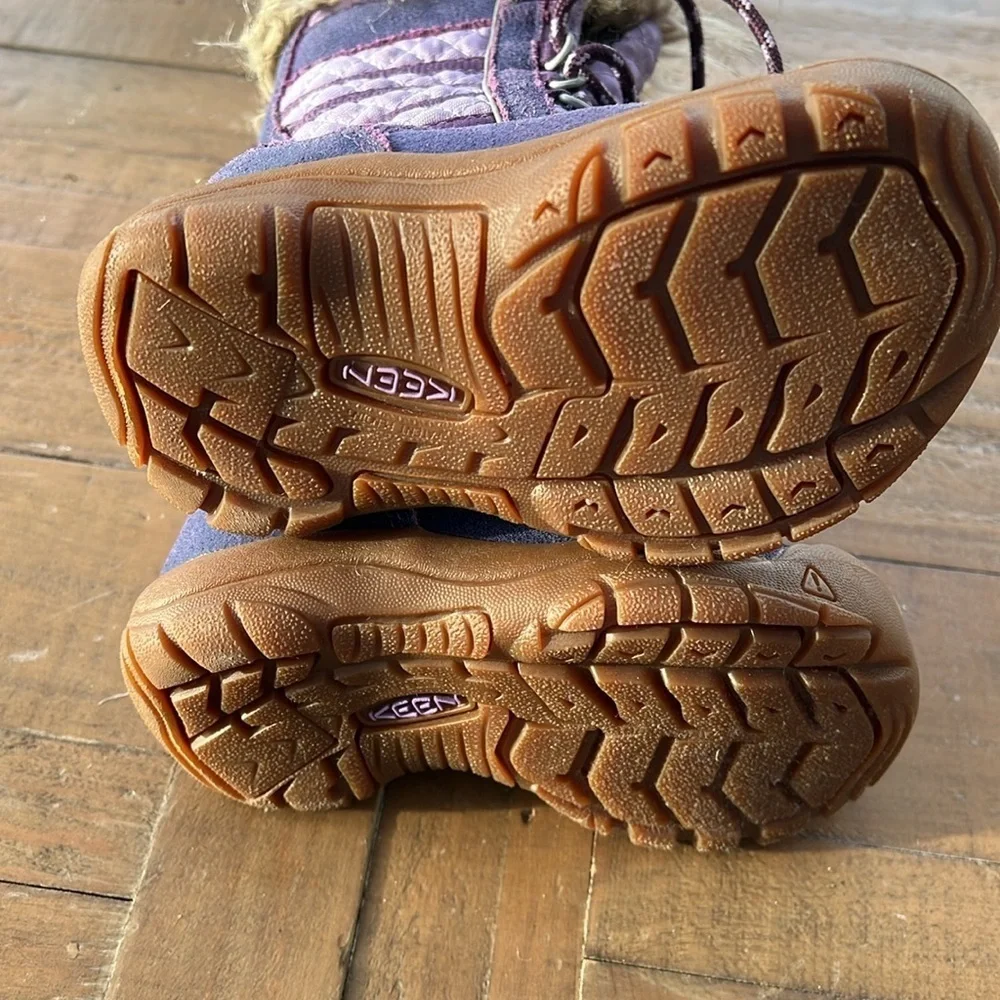 Keen Wapata faux fur Purple Winter Boots